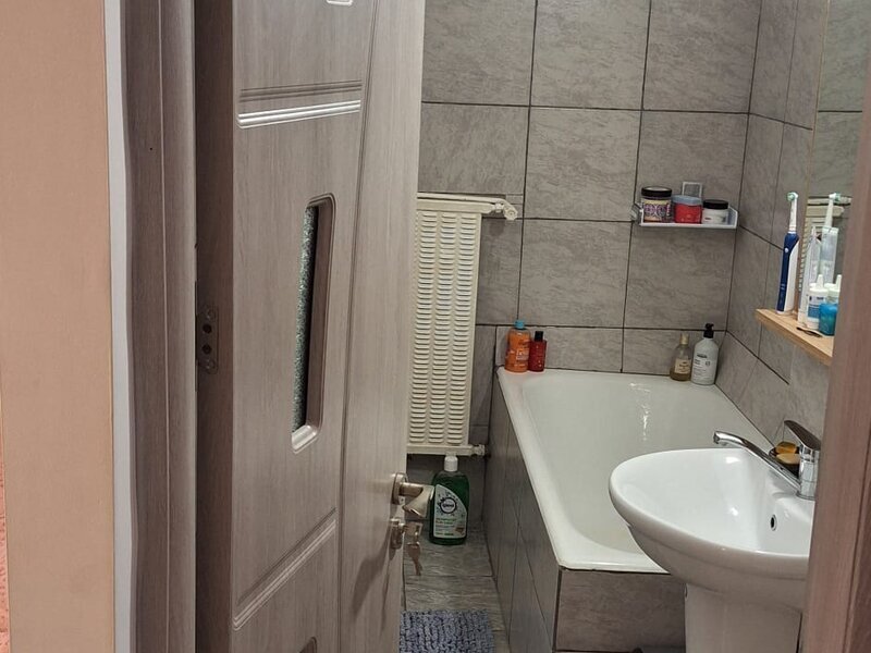 Dristor, 7 minute metrou,